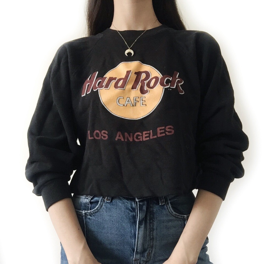 ❌ SOLD ❌ Hard Rock Cafe Cropped Sweater